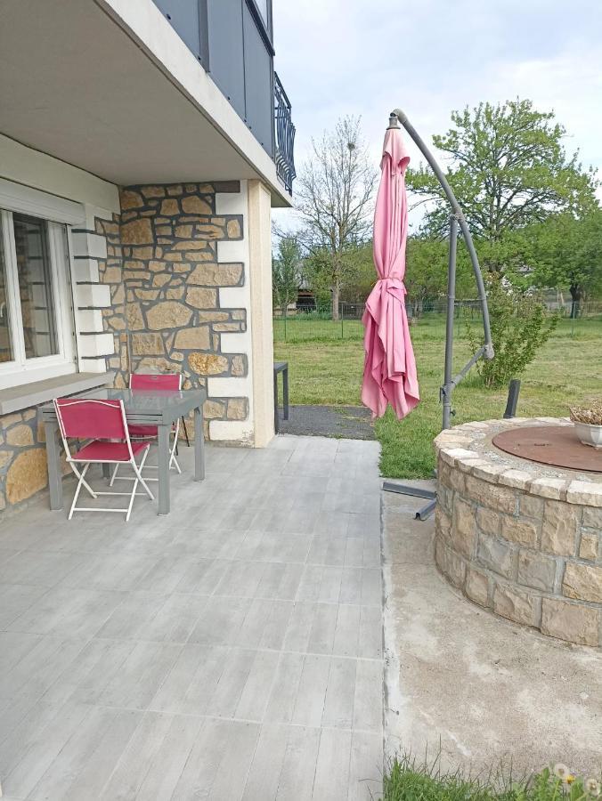 La Clematite D'Olt Apartment Saint-Come-d'Olt Exterior photo