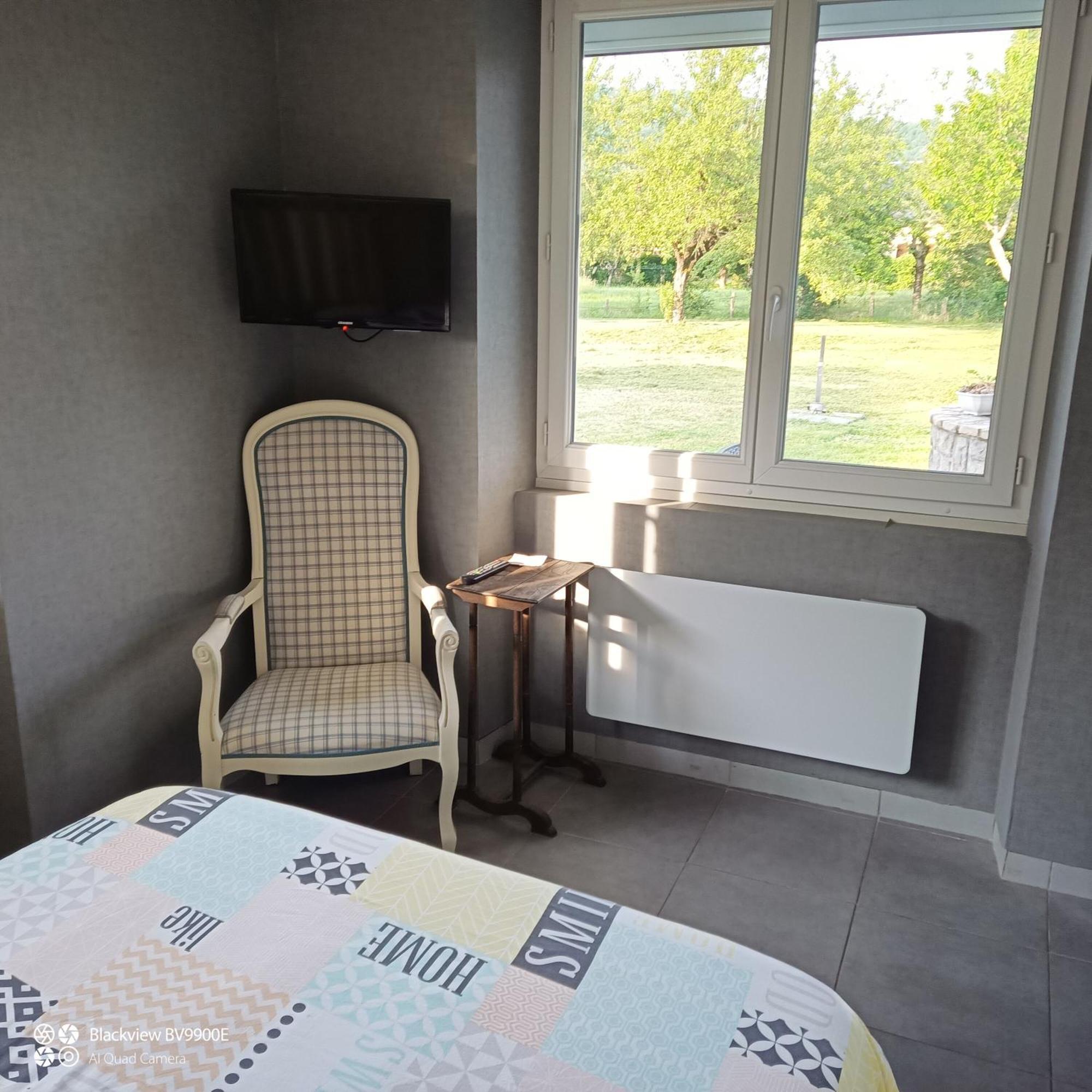 La Clematite D'Olt Apartment Saint-Come-d'Olt Exterior photo