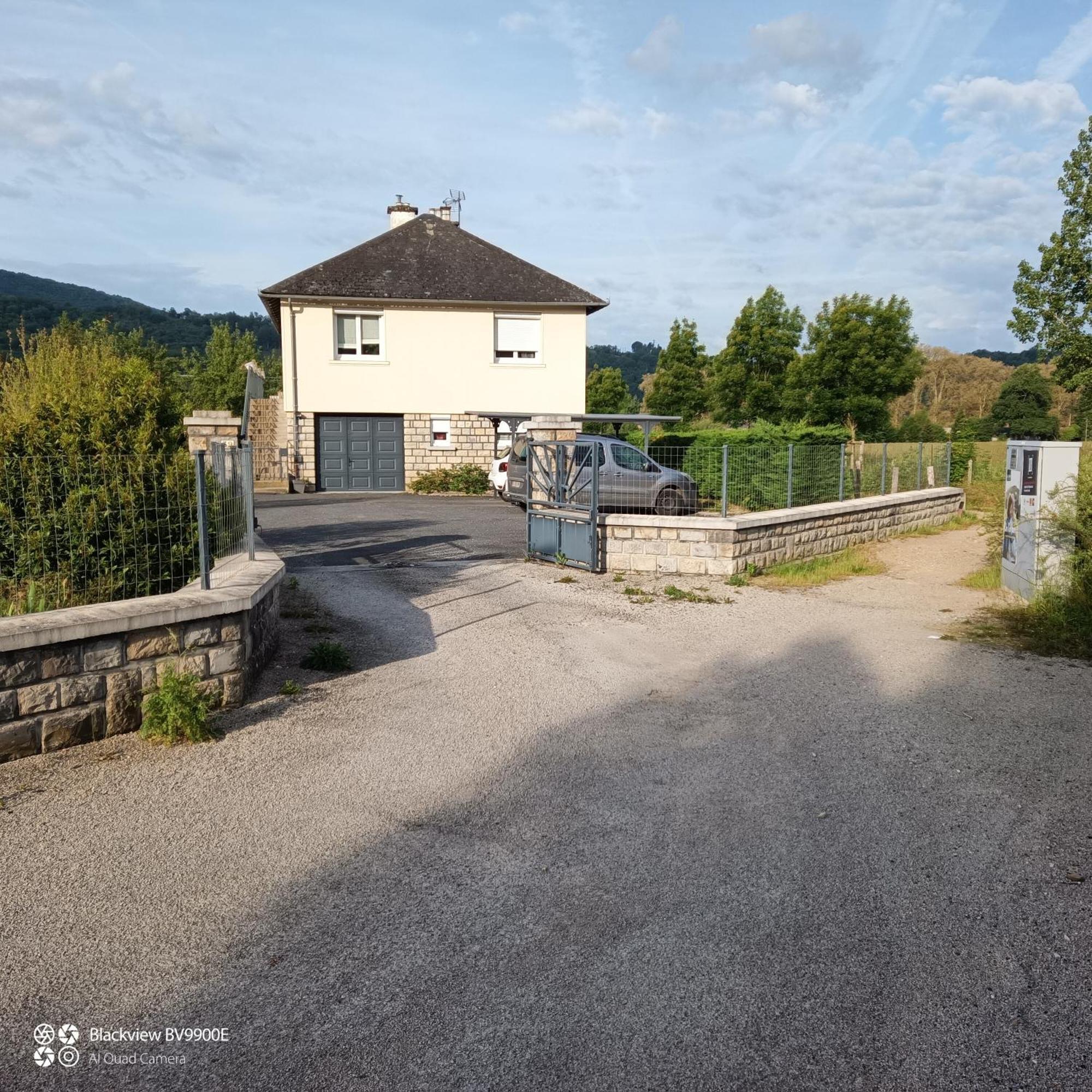 La Clematite D'Olt Apartment Saint-Come-d'Olt Exterior photo